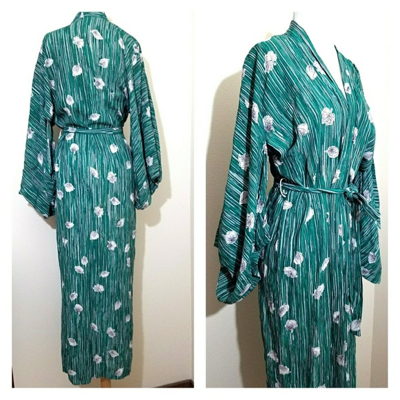 Vintage Other - Vintage long green silk blend kimono robe M